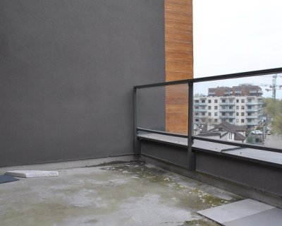 balkon przed aranżacją zieleni